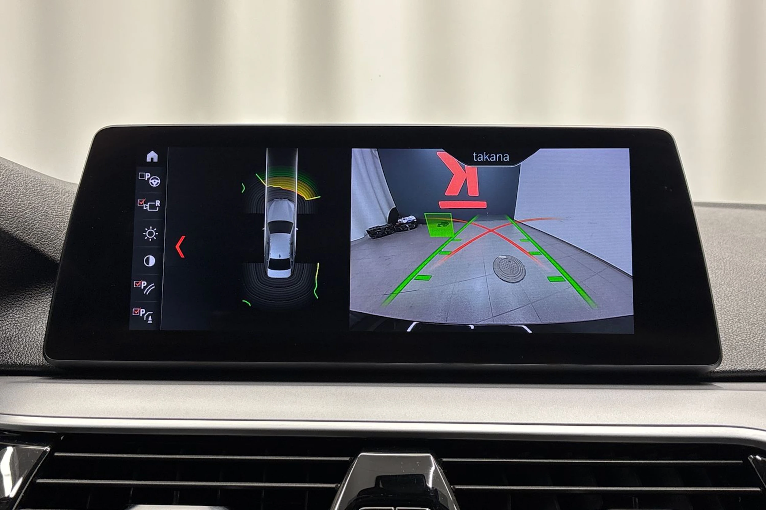 musta BMW 518 2019 kuva 18.