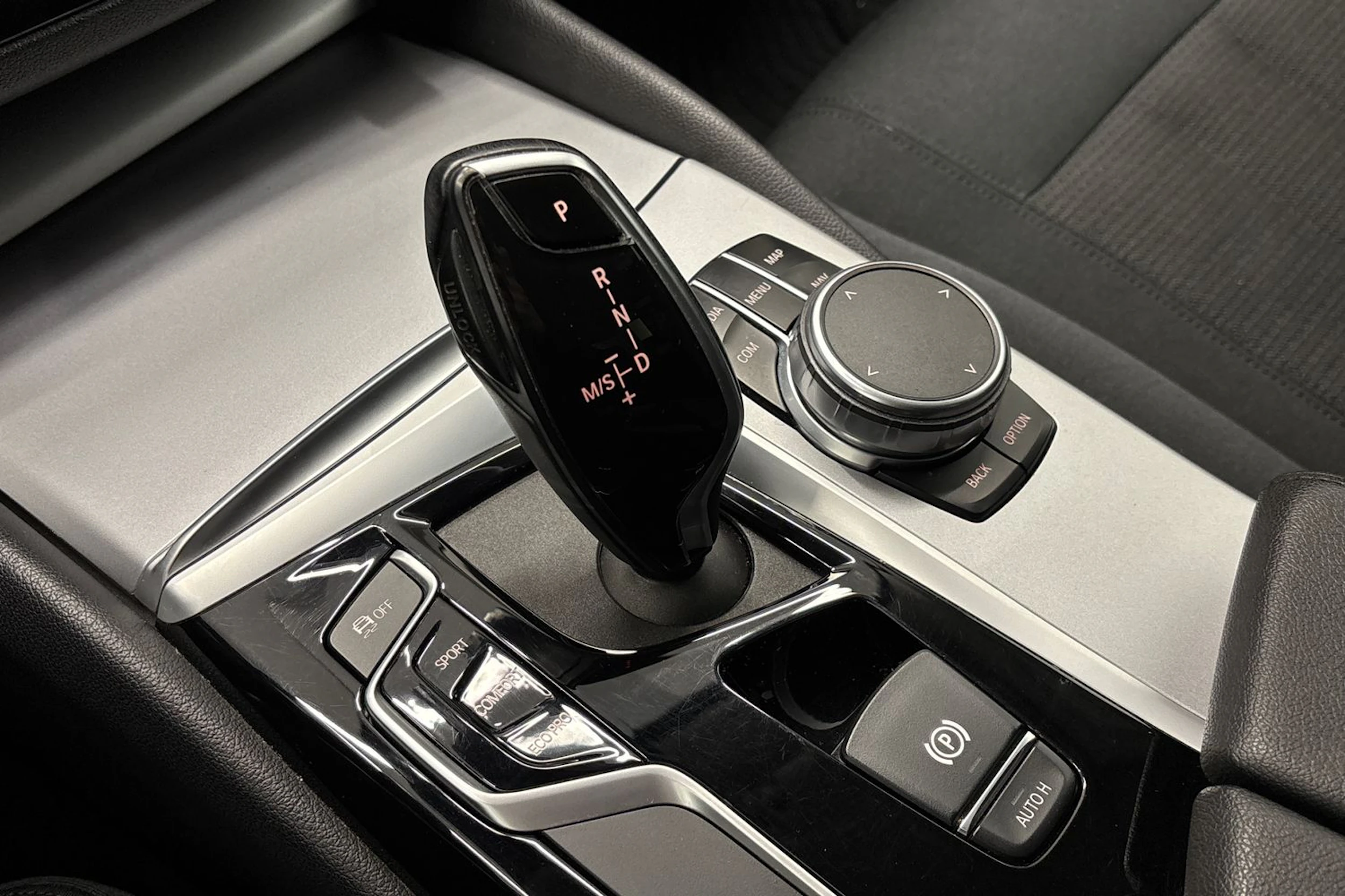 musta BMW 518 2019 kuva 23.