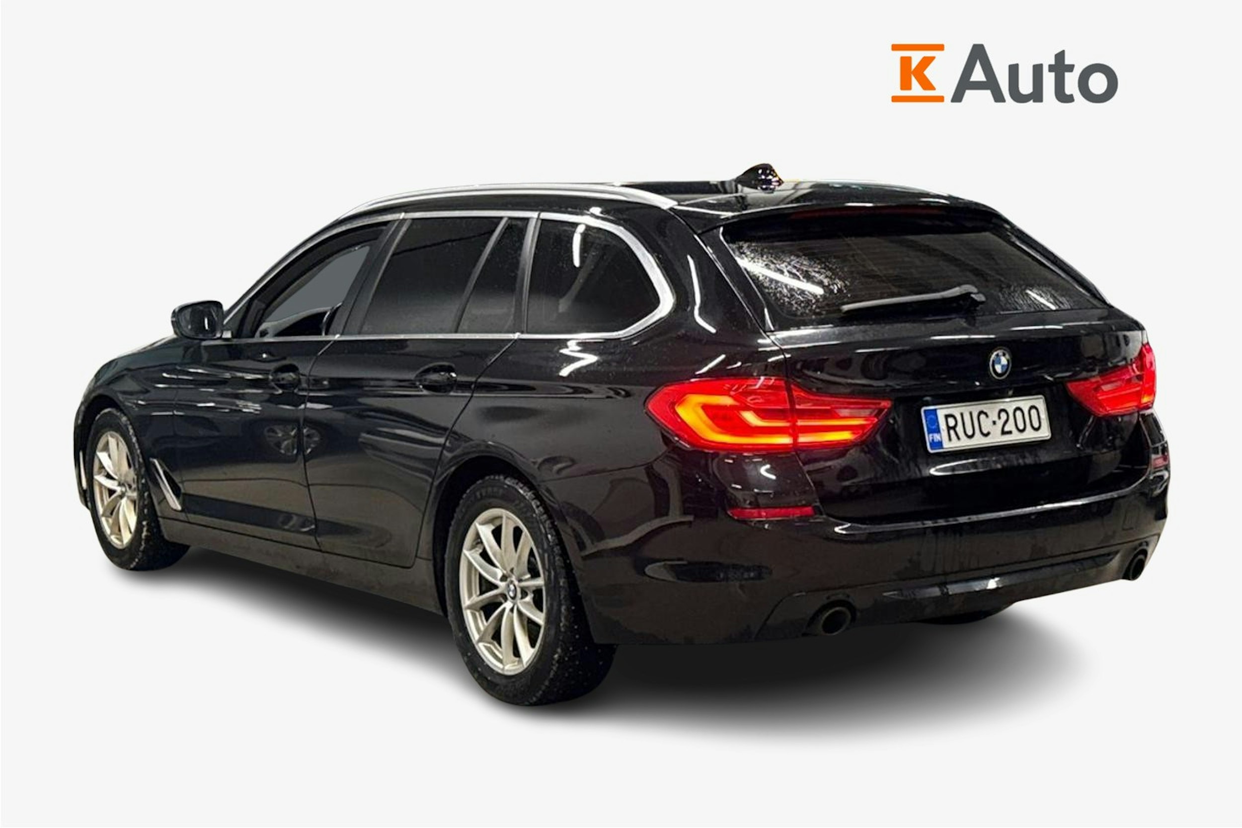 musta BMW 518 2019 kuva 2.