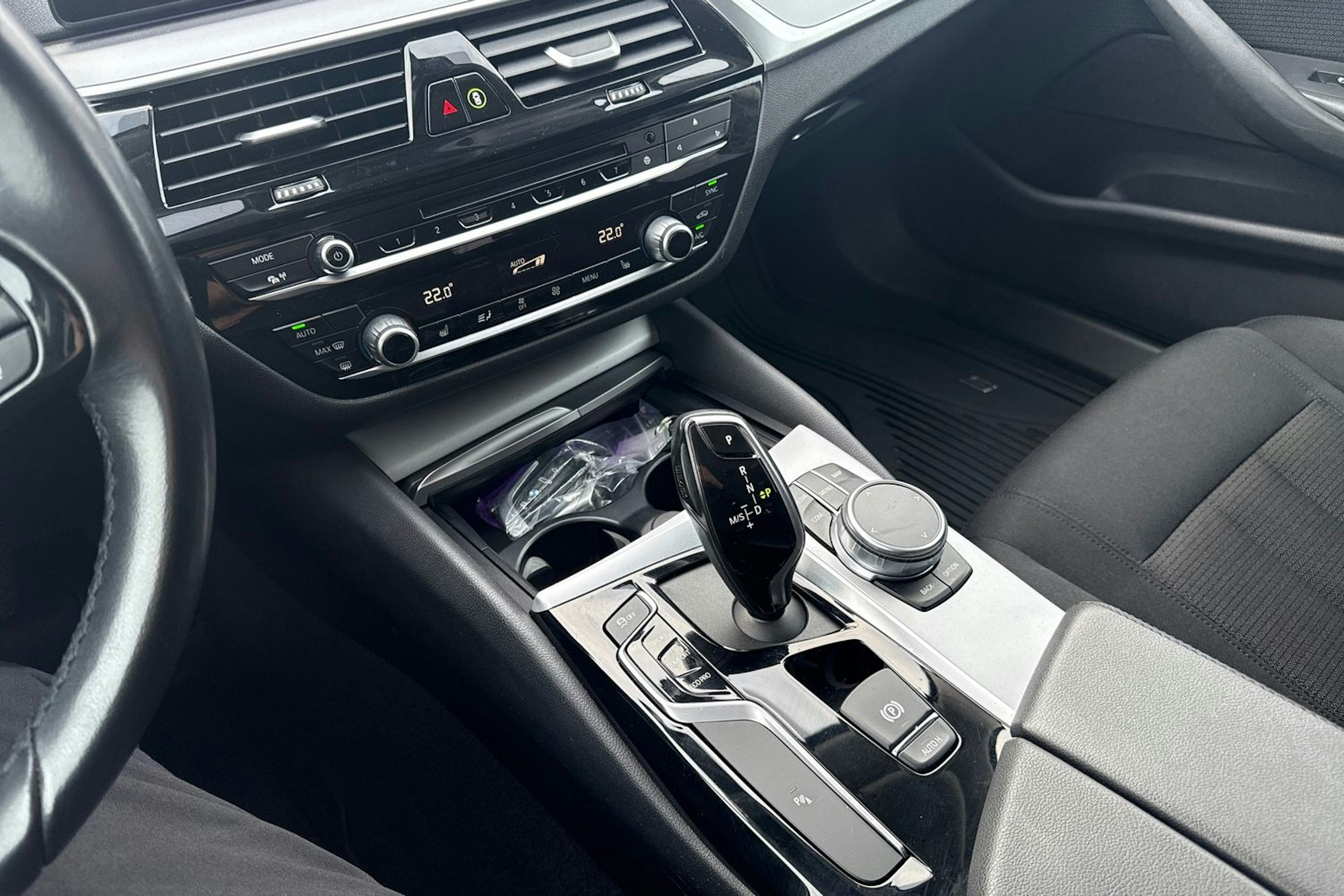 musta BMW 518 2019 kuva 22.