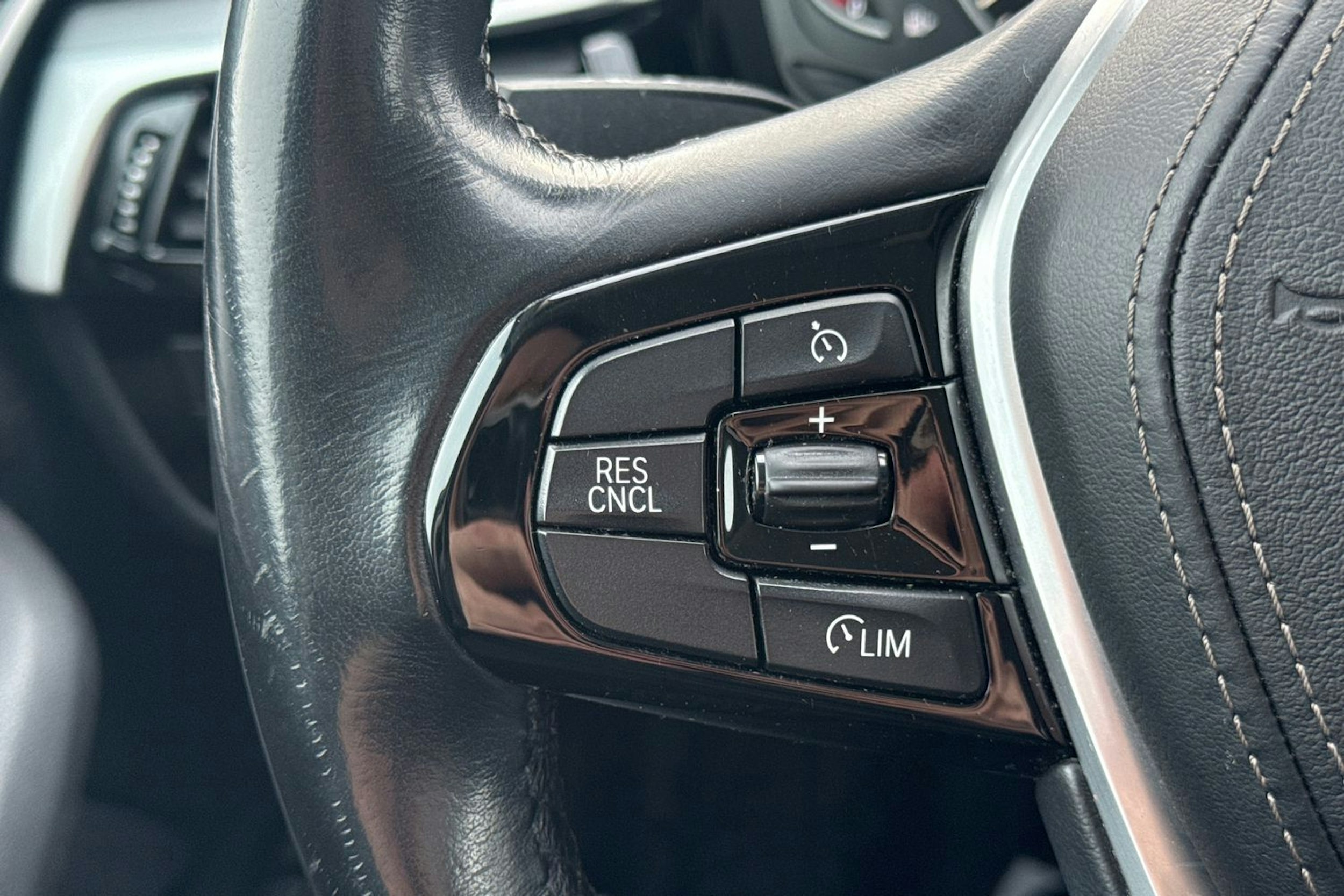 musta BMW 518 2019 kuva 25.