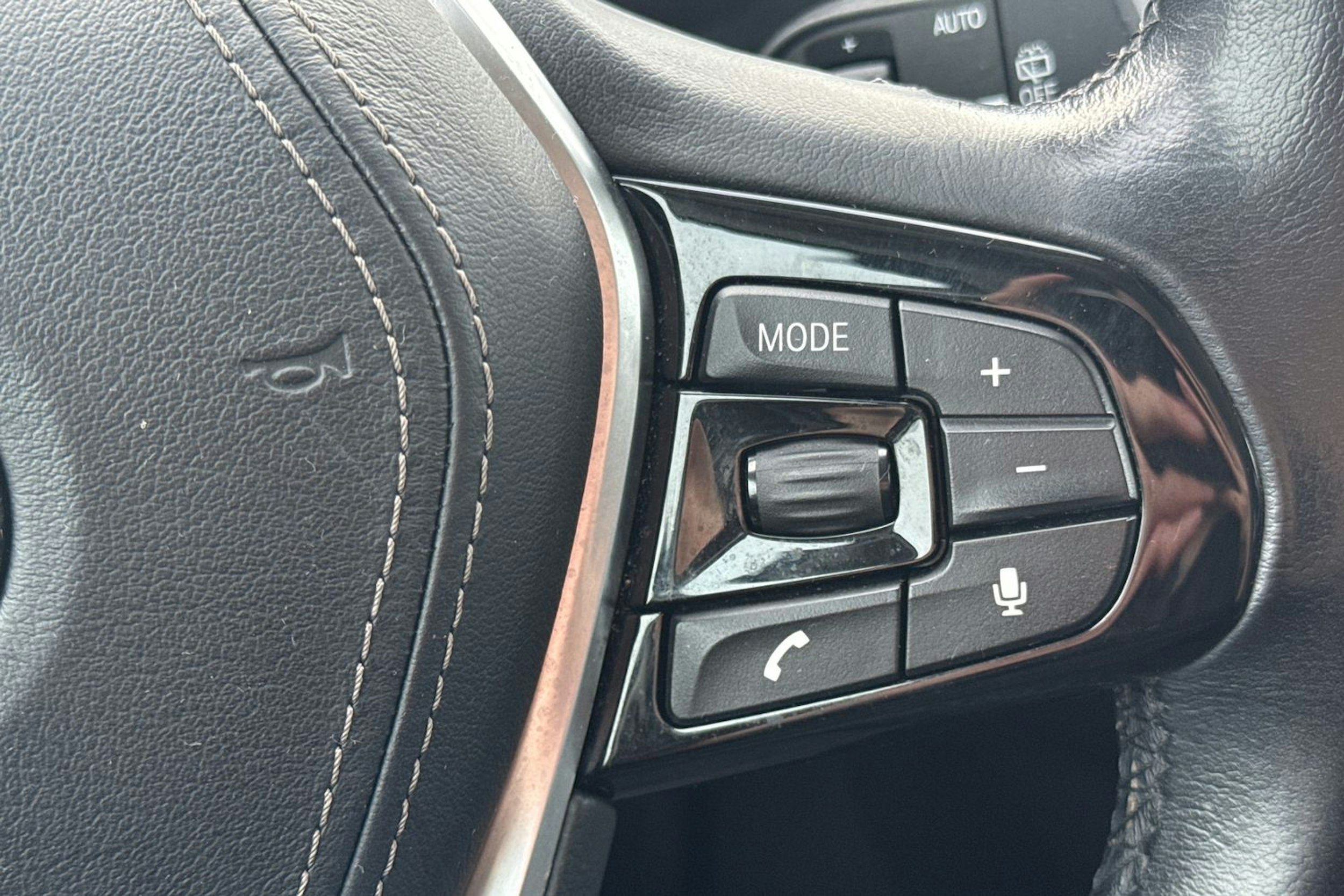 musta BMW 518 2019 kuva 26.