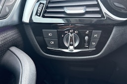 musta BMW 518 2019 kuva 27.