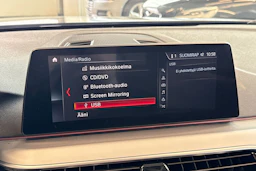 musta BMW 518 2019 kuva 30.