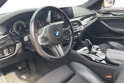 ruskea (beige) BMW 518 2020 kuva 3.