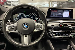ruskea (beige) BMW 518 2020 kuva 11.