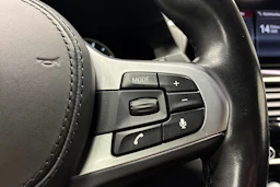 ruskea (beige) BMW 518 2020 kuva 15.