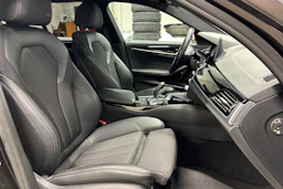 ruskea (beige) BMW 518 2020 kuva 30.