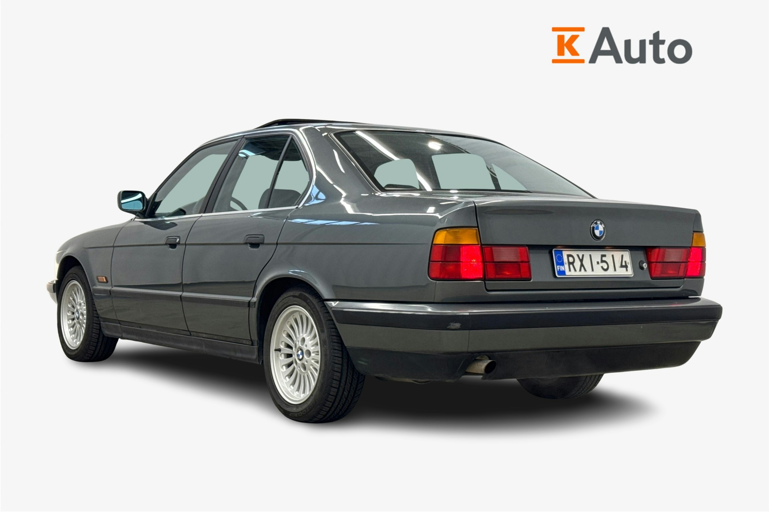 harmaa BMW 520 1988 kuva 2.