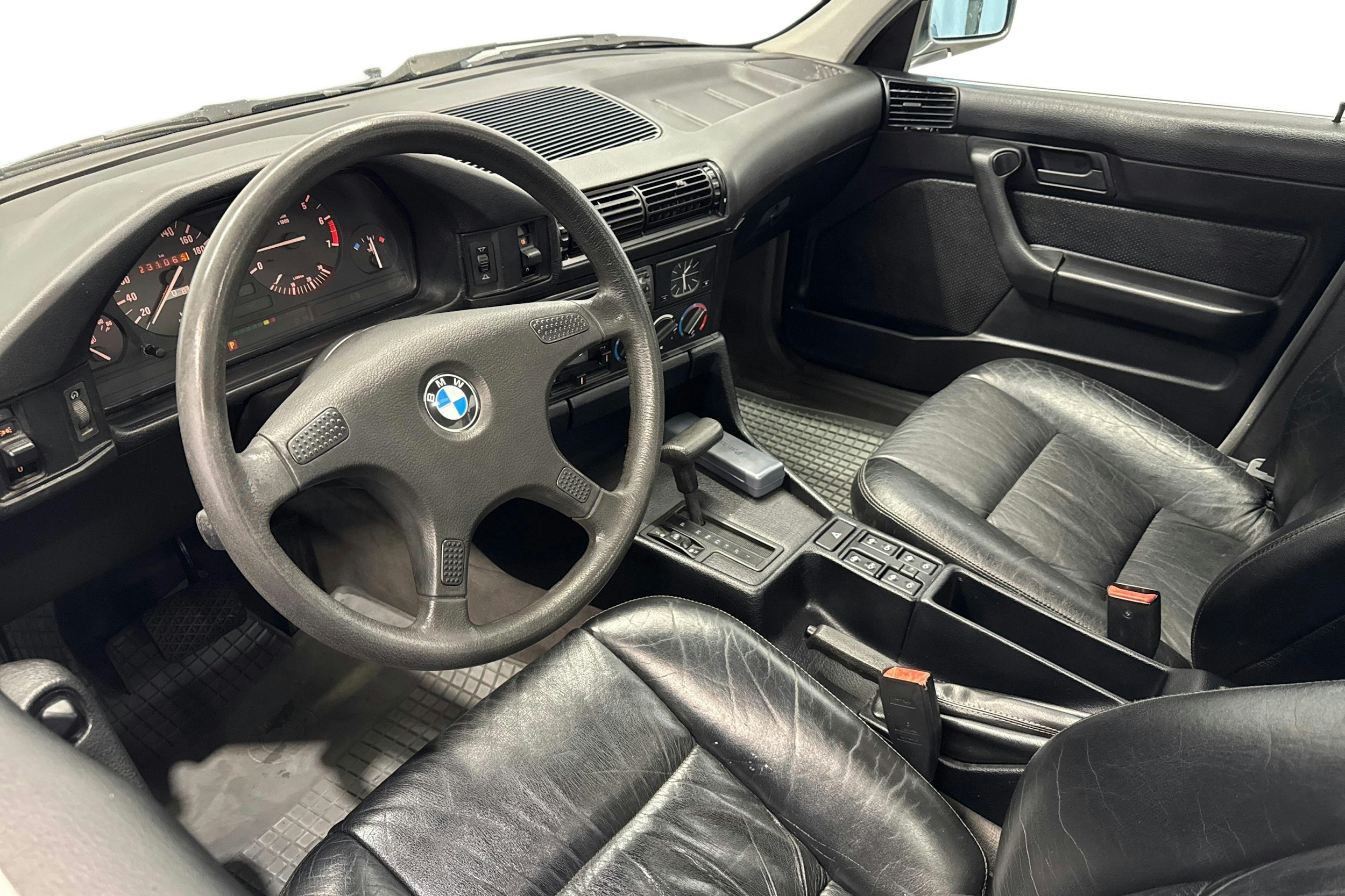 harmaa BMW 520 1988 kuva 7.