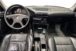harmaa BMW 520 1988 kuva 9.