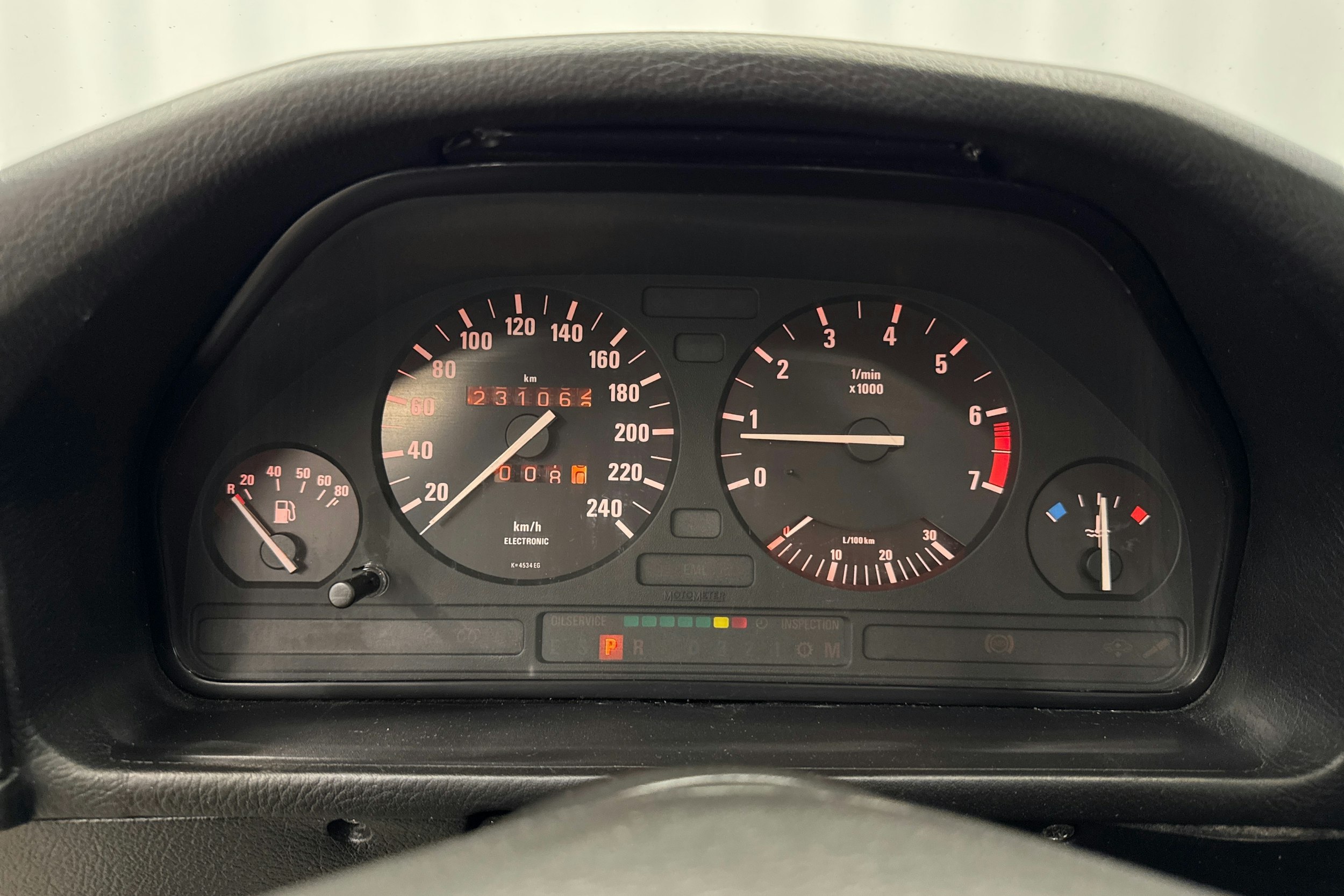 harmaa BMW 520 1988 kuva 13.