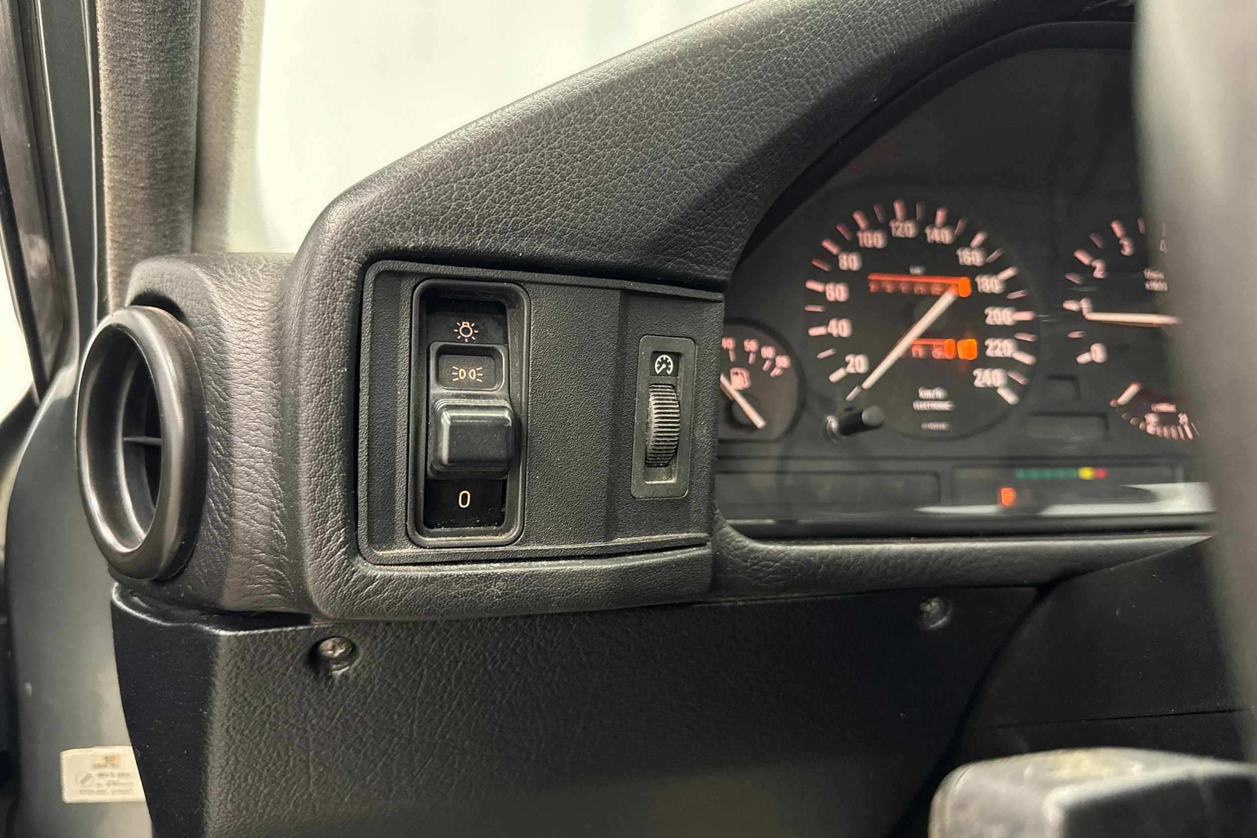 harmaa BMW 520 1988 kuva 14.
