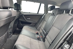 Musta BMW 520 2007 kuva 8.