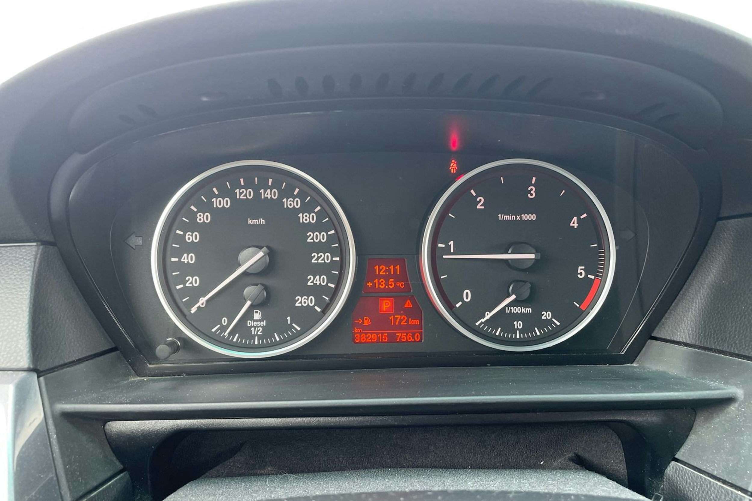 Musta BMW 520 2007 kuva 13.