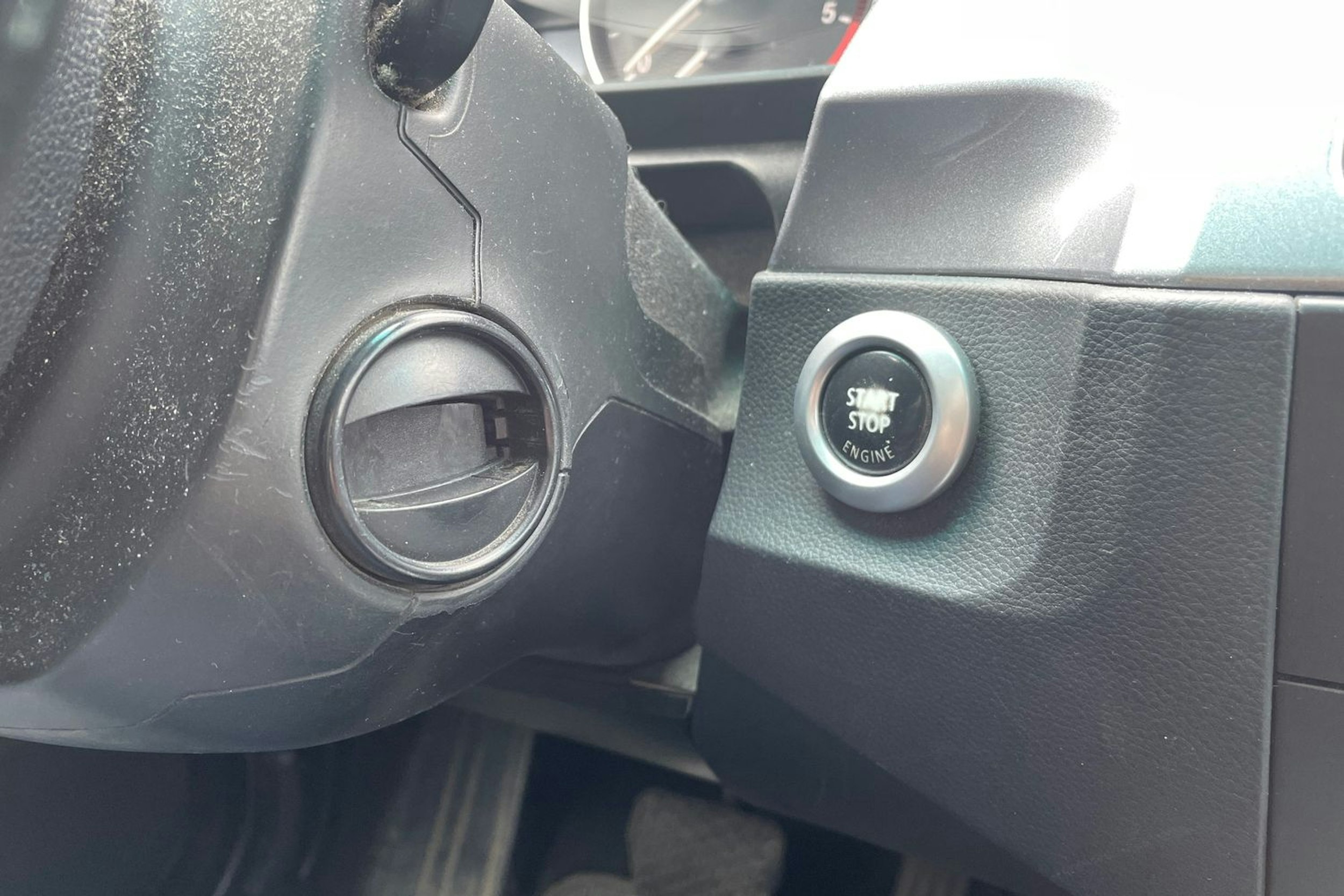 Musta BMW 520 2007 kuva 23.