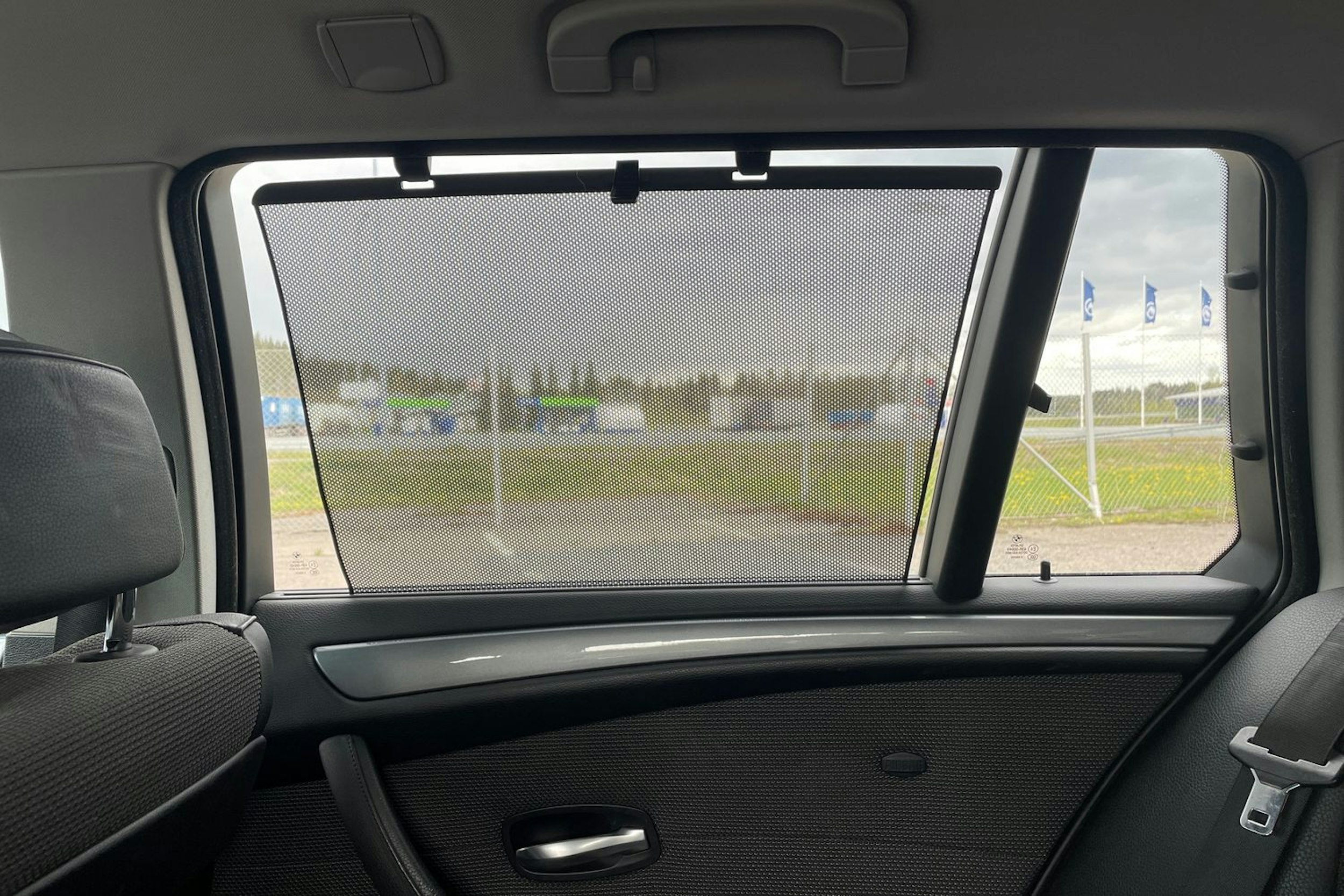Musta BMW 520 2007 kuva 25.