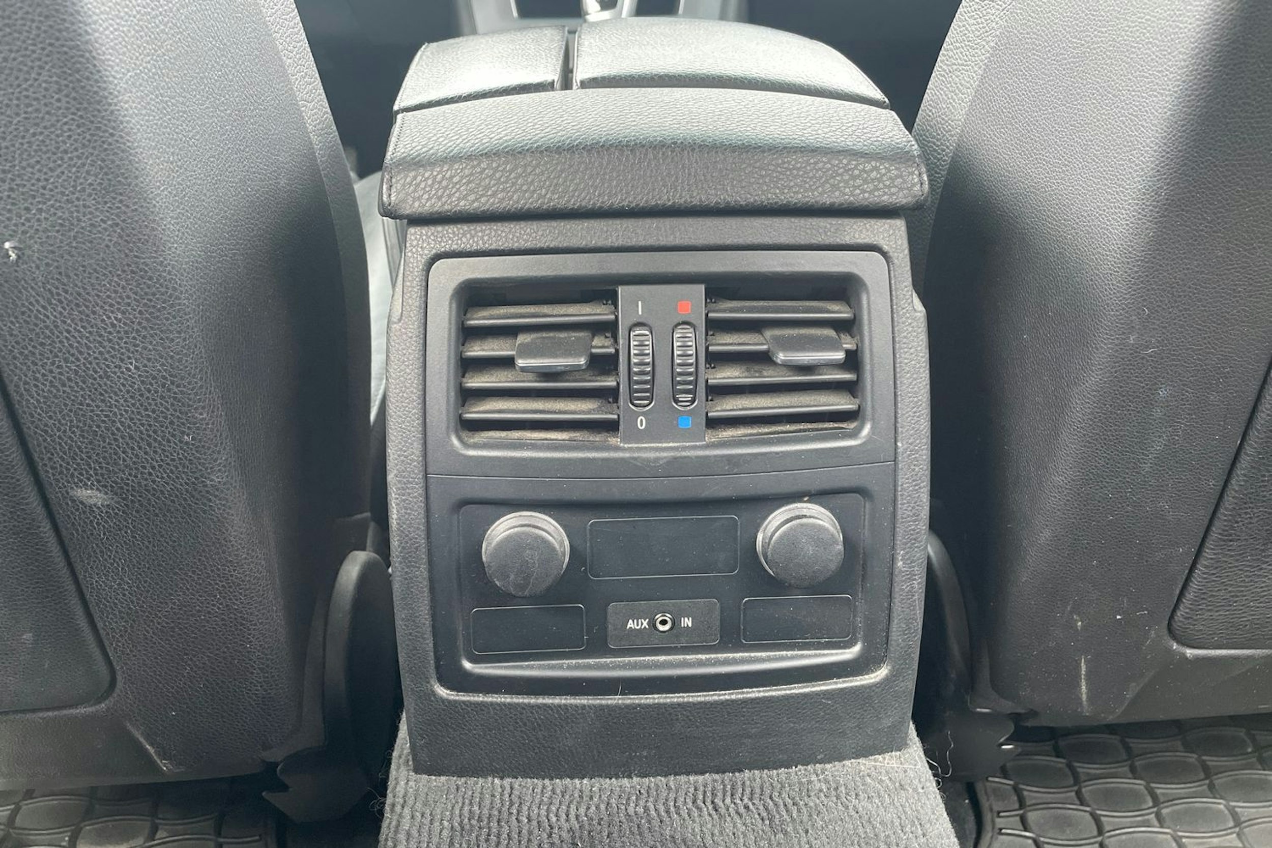 Musta BMW 520 2007 kuva 26.