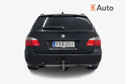 musta BMW 520 2007 kuva 3.