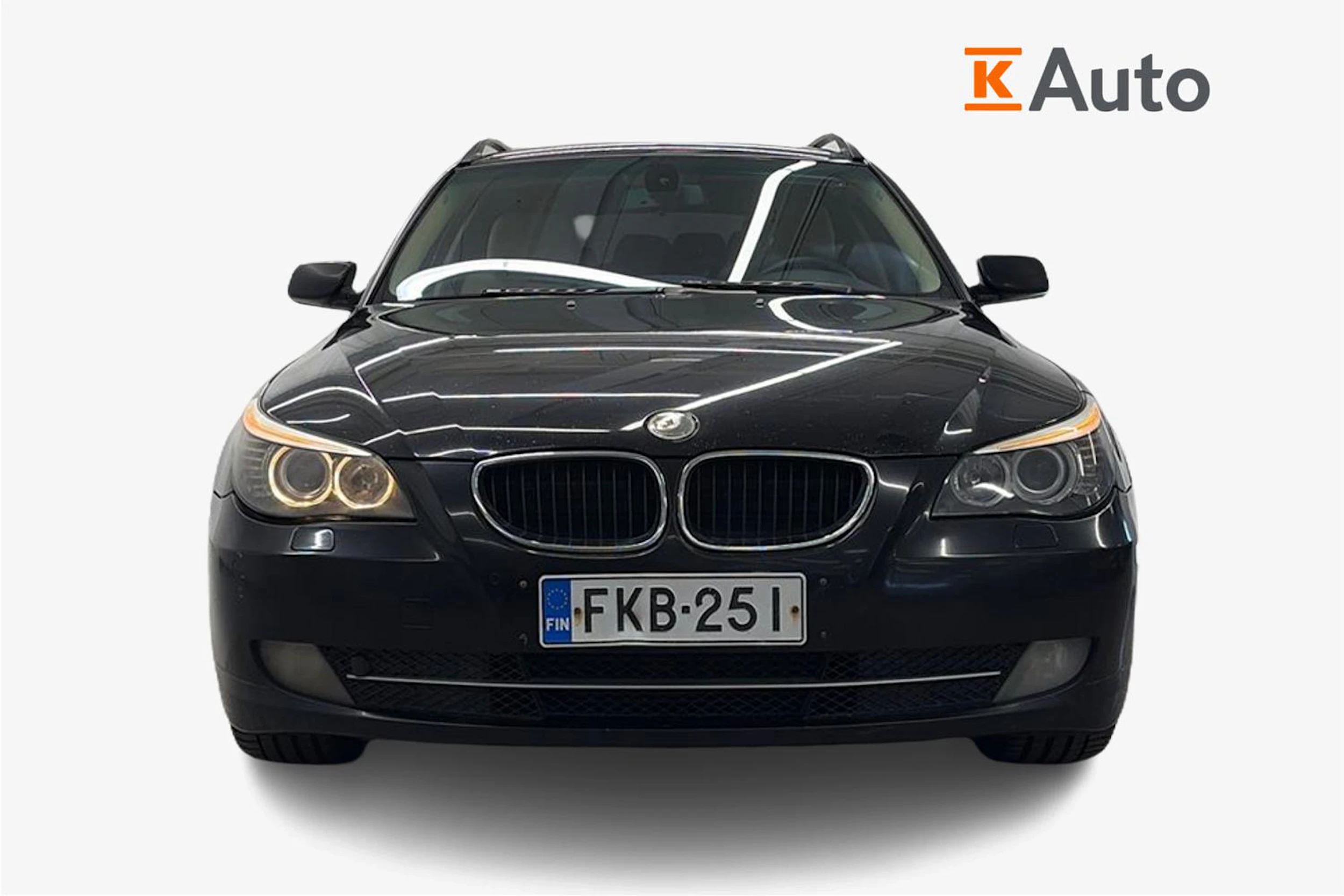 musta BMW 520 2007 kuva 4.