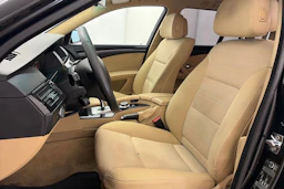 musta BMW 520 2007 kuva 12.