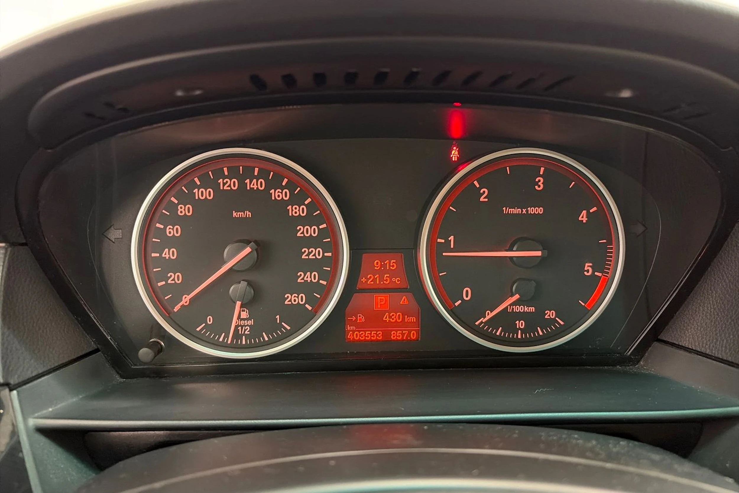 musta BMW 520 2007 kuva 13.
