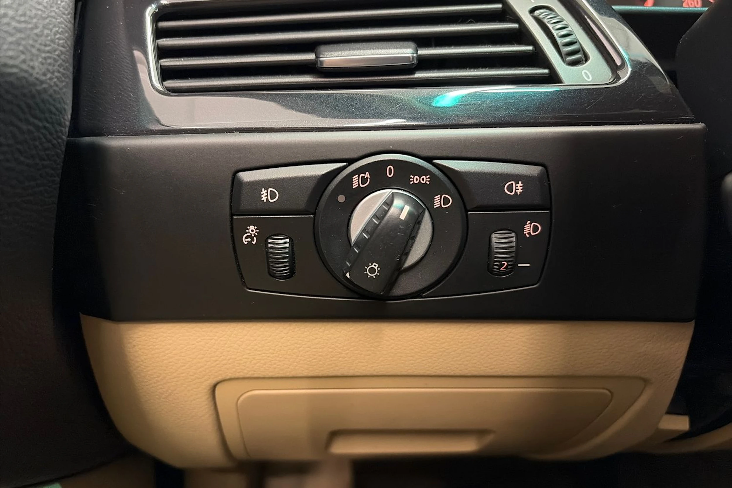 musta BMW 520 2007 kuva 20.