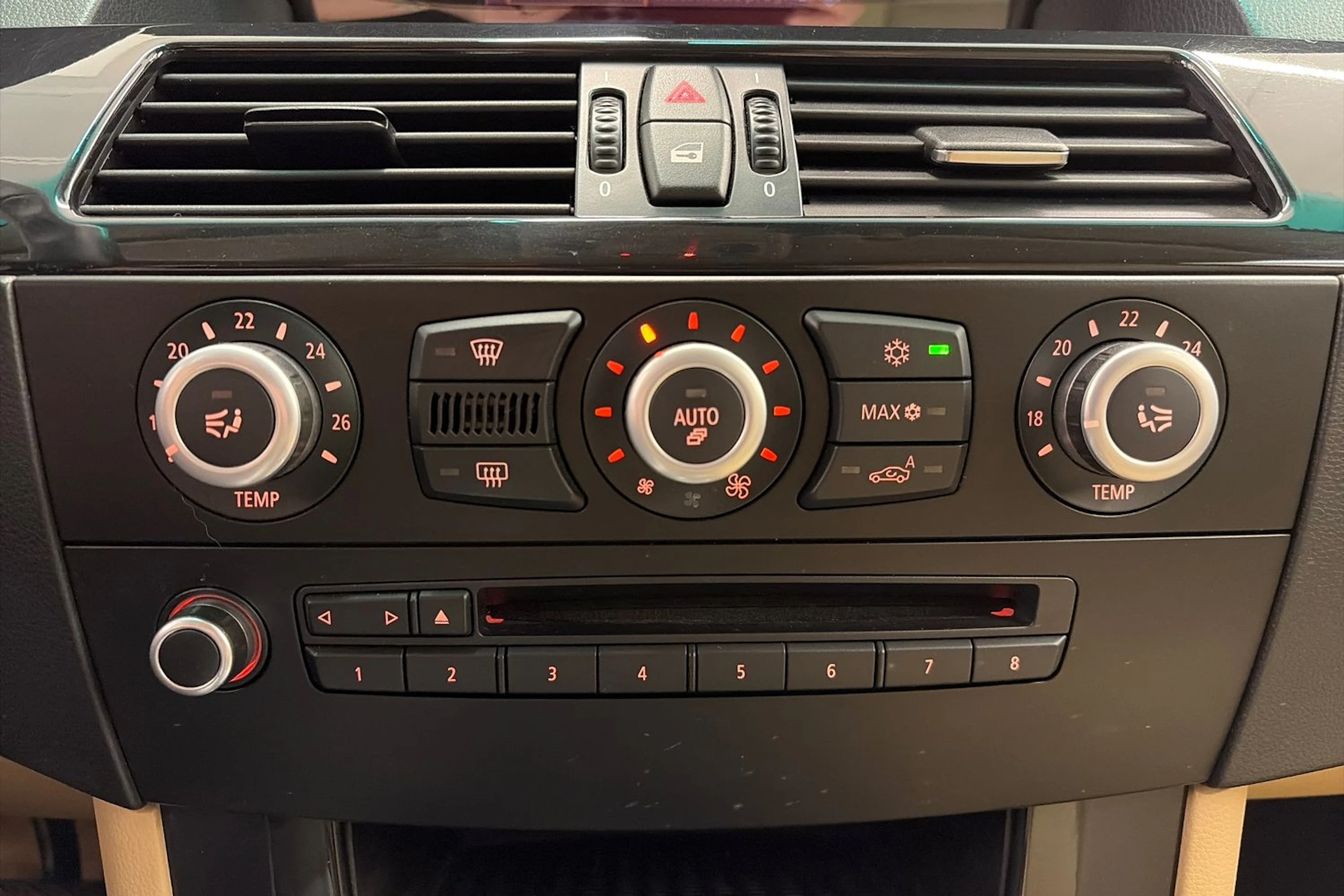 musta BMW 520 2007 kuva 22.