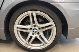 harmaa BMW 520 2008 kuva 13.