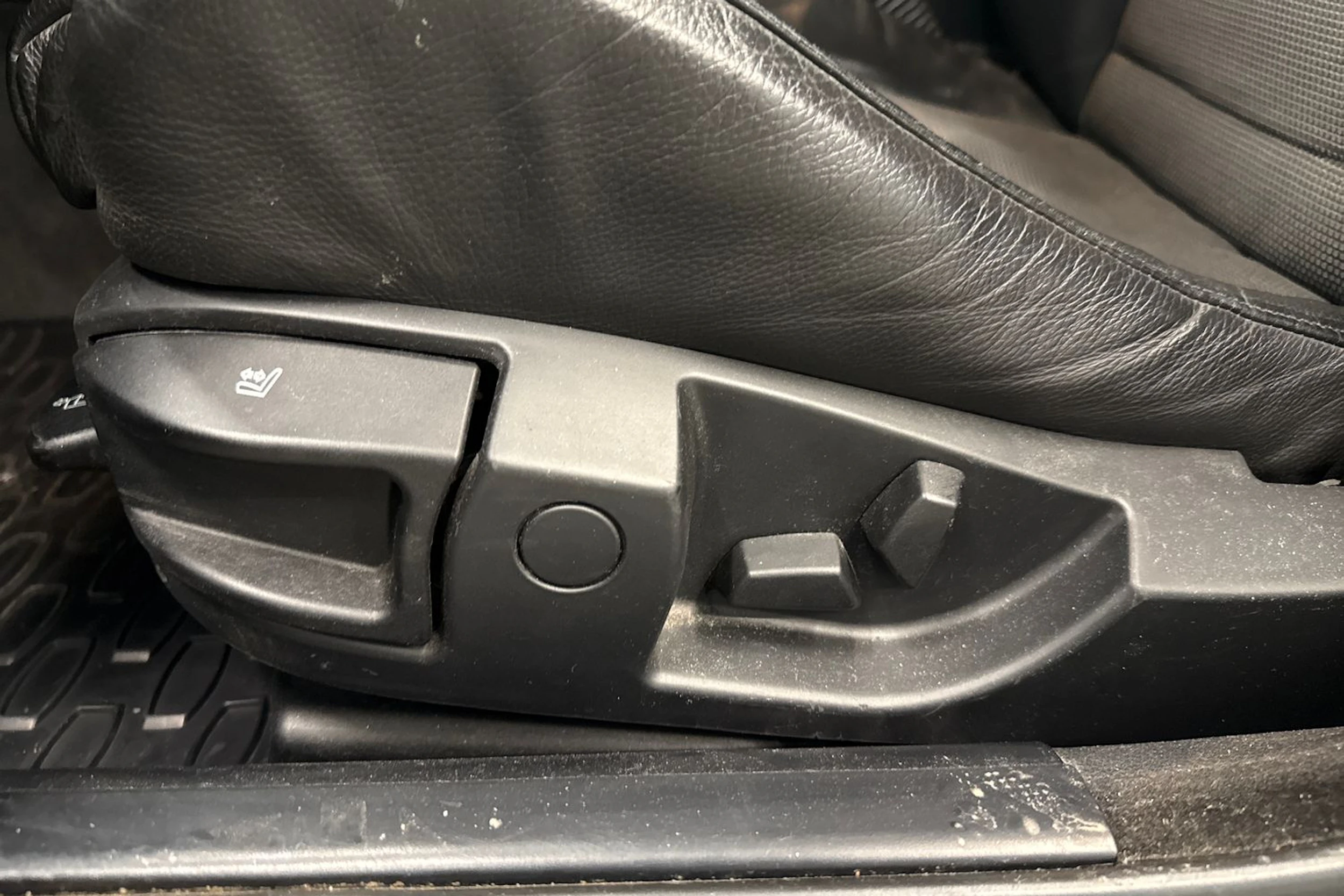 harmaa BMW 520 2008 kuva 16.