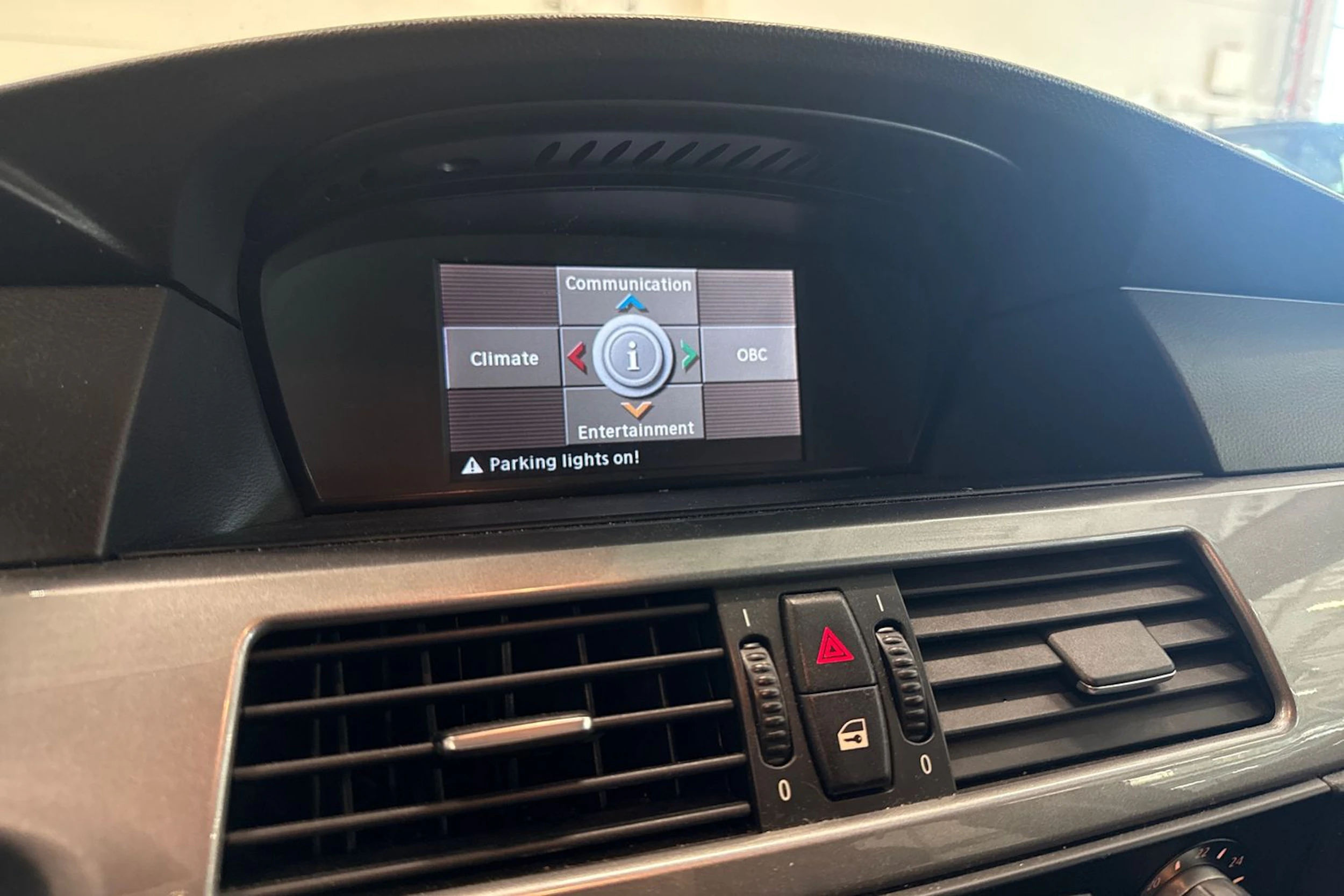 harmaa BMW 520 2008 kuva 18.