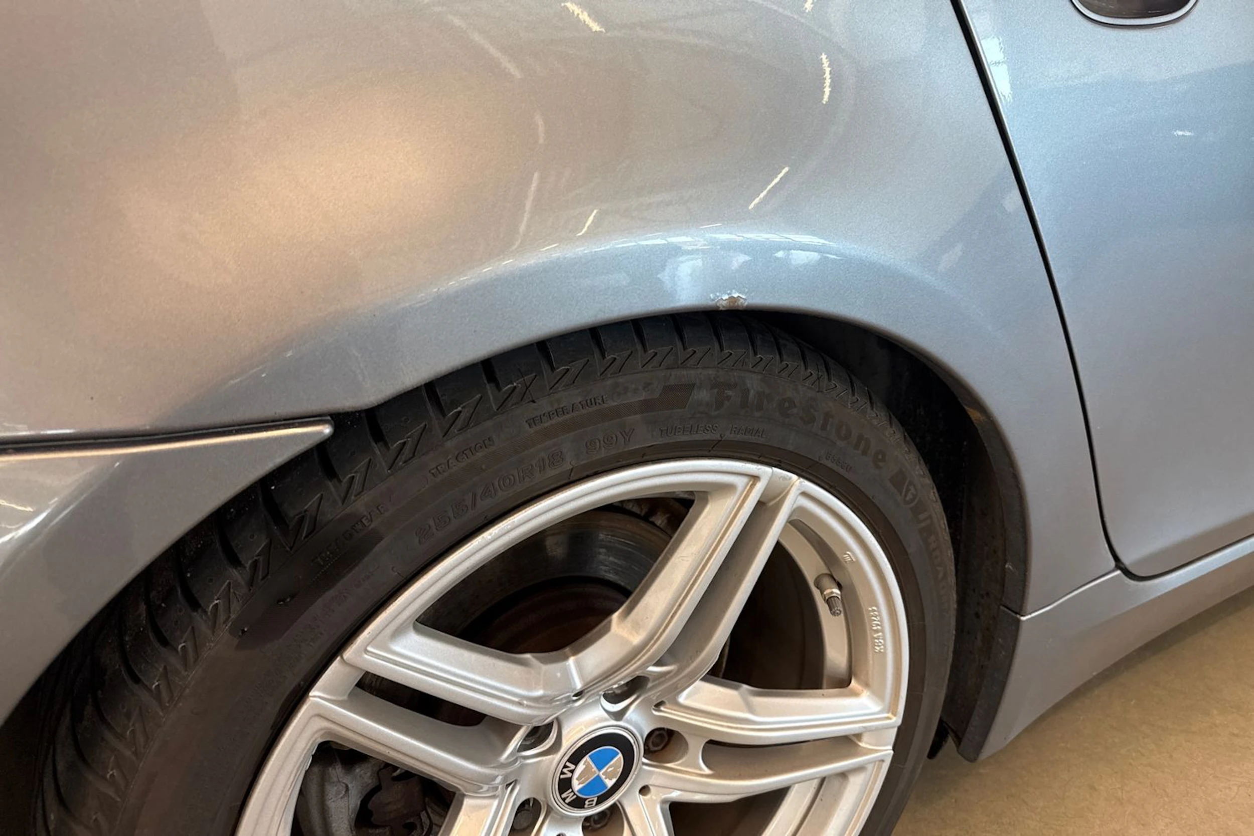 harmaa BMW 520 2008 kuva 25.
