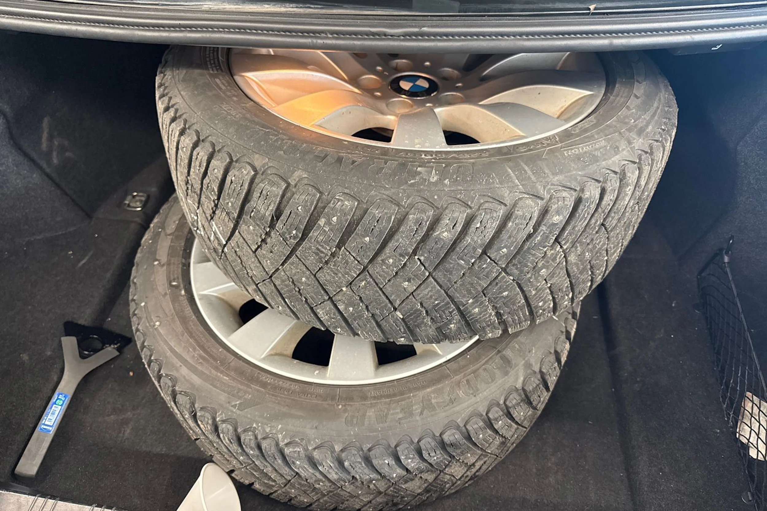harmaa BMW 520 2008 kuva 26.