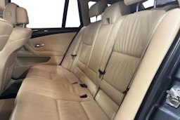 Harmaa BMW 520 2008 kuva 8.
