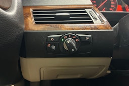 Harmaa BMW 520 2008 kuva 13.