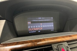 Harmaa BMW 520 2008 kuva 14.