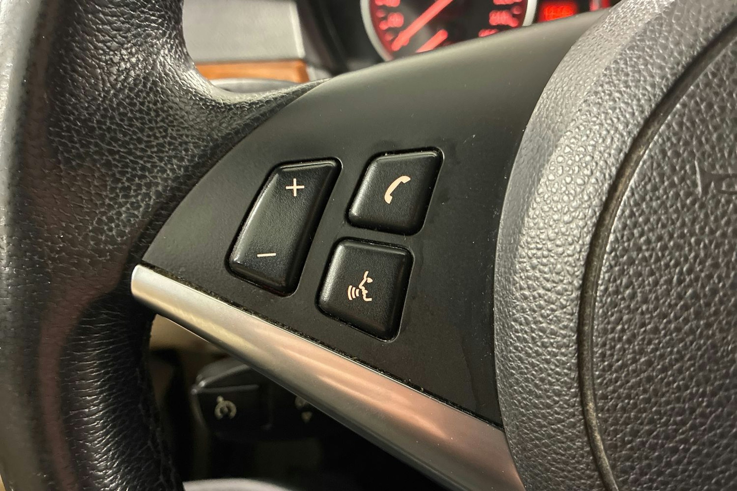 Harmaa BMW 520 2008 kuva 19.