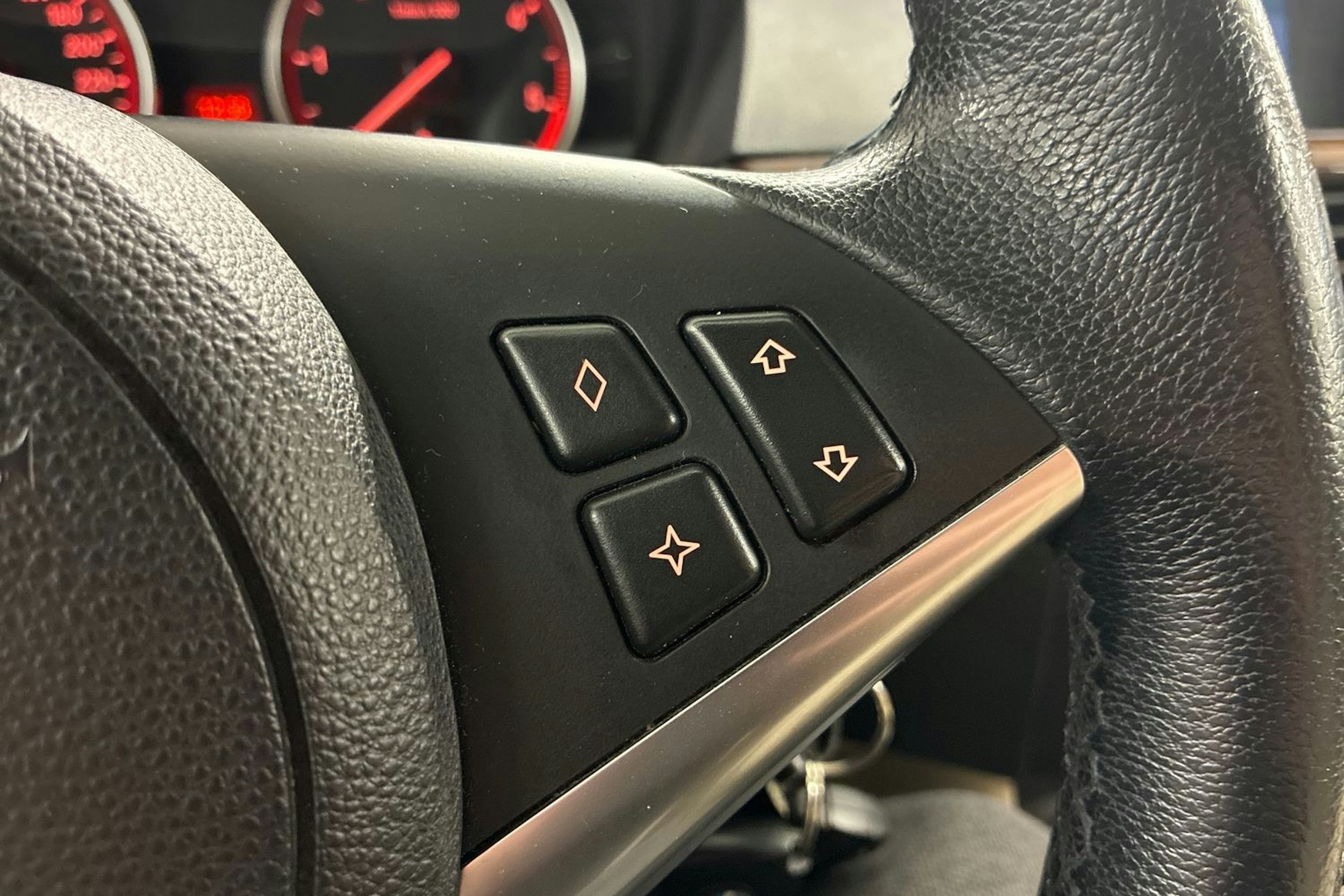 Harmaa BMW 520 2008 kuva 20.