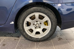 Sininen BMW 520 2008 kuva 10.