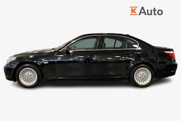 Musta BMW 520 2008 kuva 6.