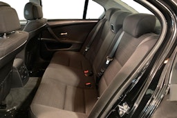 Musta BMW 520 2008 kuva 10.
