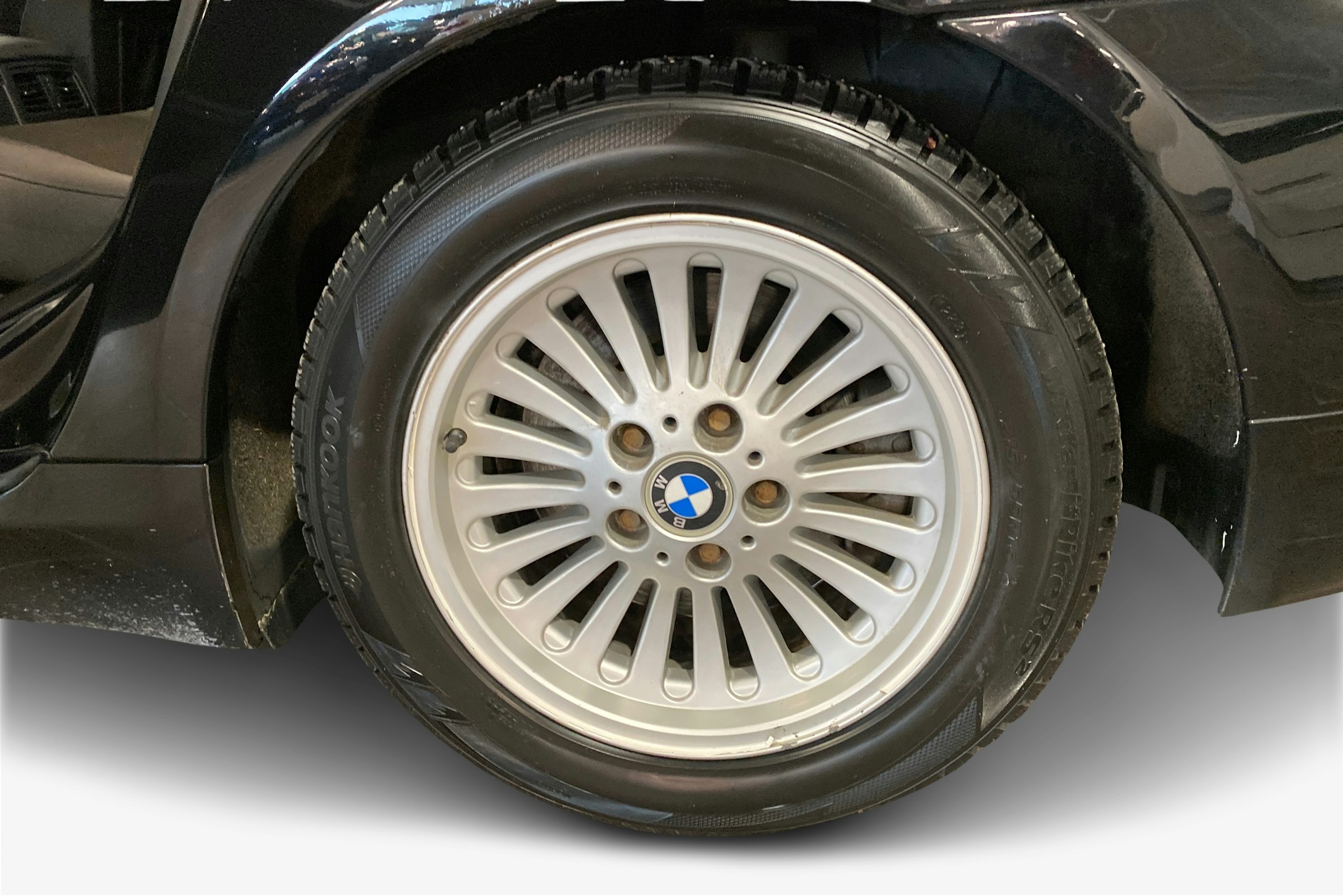 Musta BMW 520 2008 kuva 11.