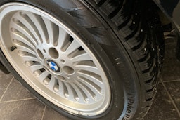 Musta BMW 520 2008 kuva 13.