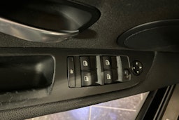 Musta BMW 520 2008 kuva 16.