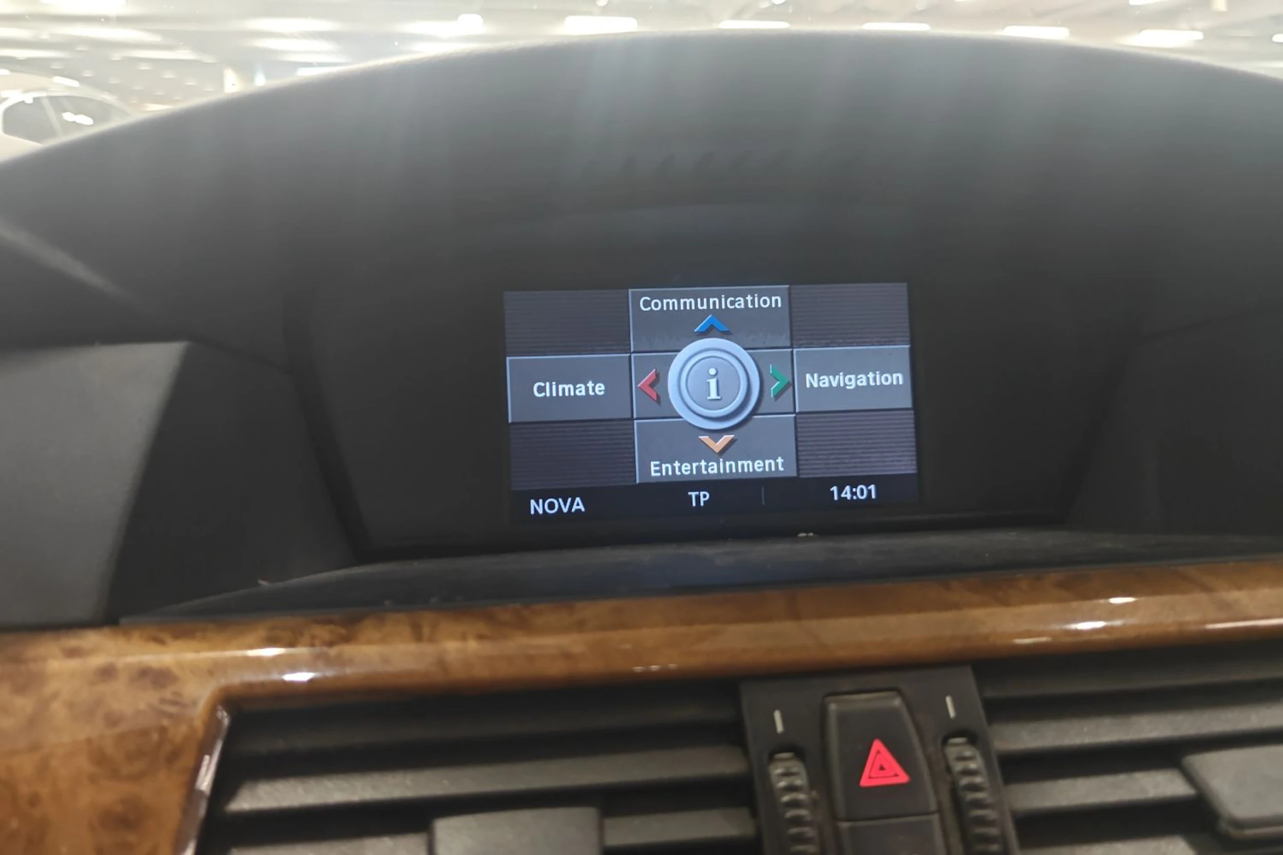 sininen BMW 520 2008 kuva 8.