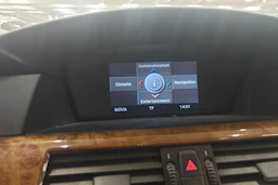 sininen BMW 520 2008 kuva 8.