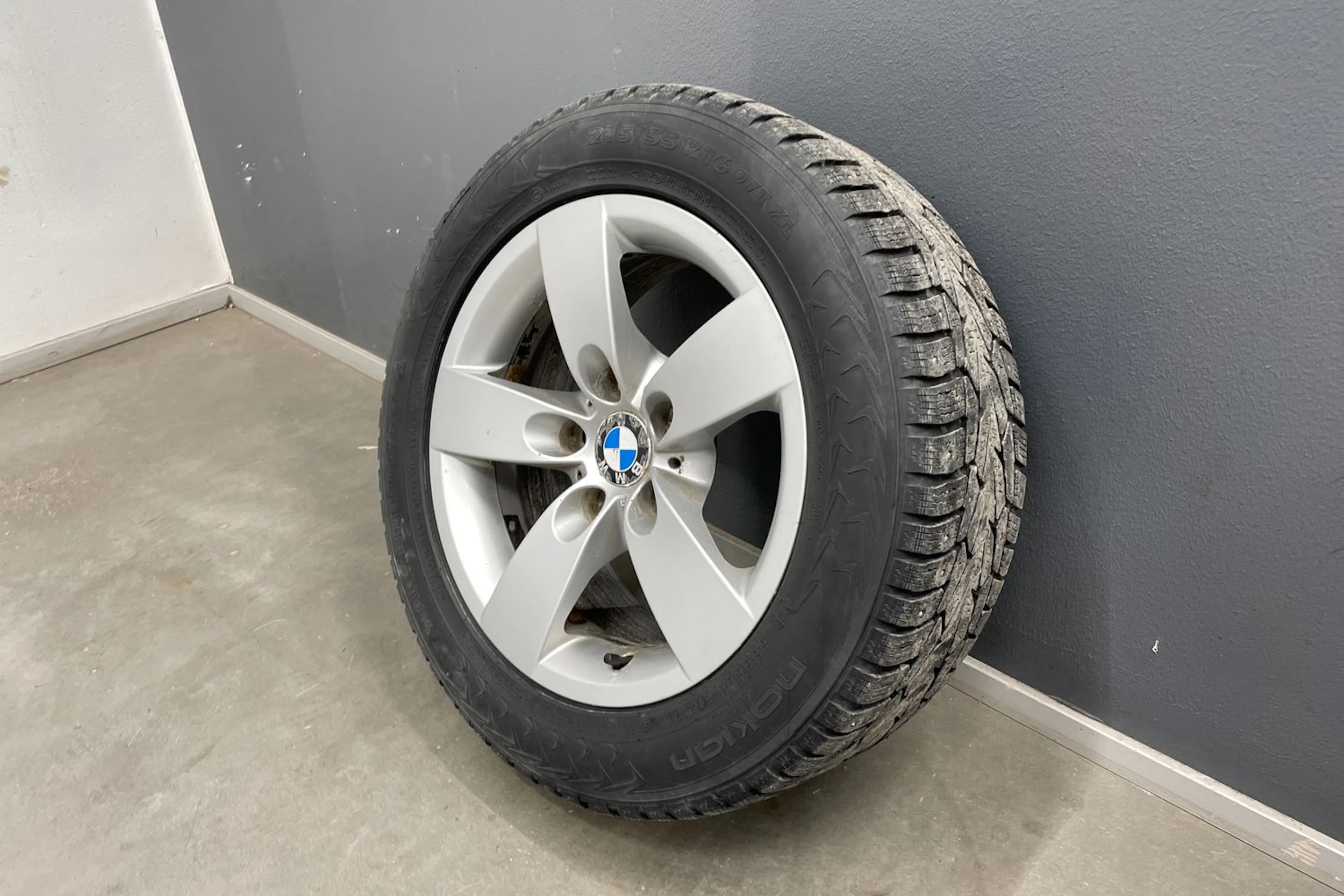 sininen BMW 520 2008 kuva 11.