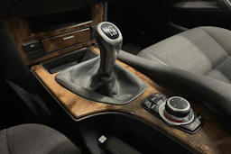 sininen BMW 520 2008 kuva 16.