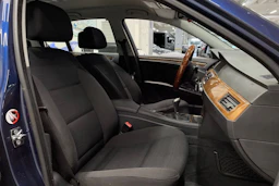sininen BMW 520 2008 kuva 21.