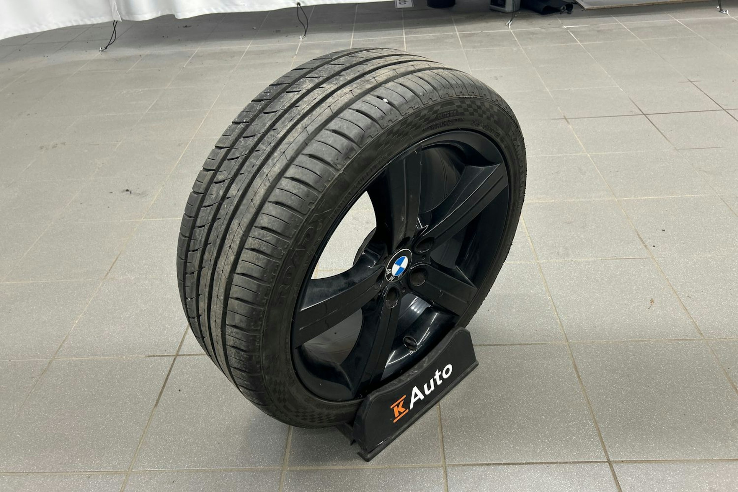 musta BMW 520 2009 kuva 17.